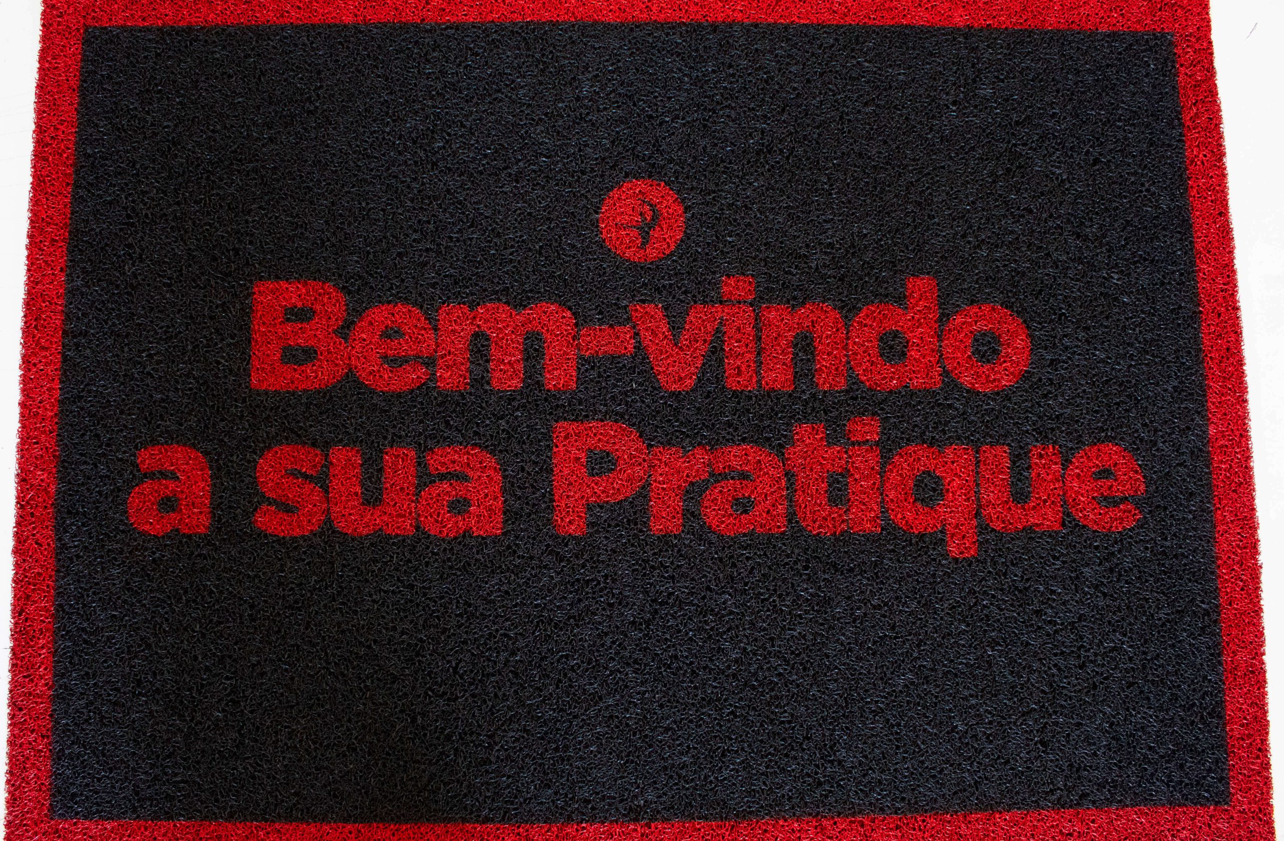 Design e funcionalidade no escritório: tapetes que definem o ambiente de trabalho