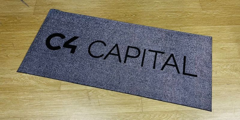 tapete com logomarca