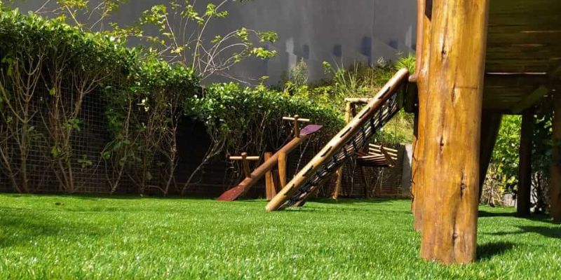 grama sintetica playground