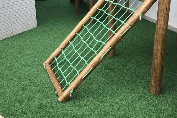 Grama Sintética Manutenção para um Jardim Sempre Verde