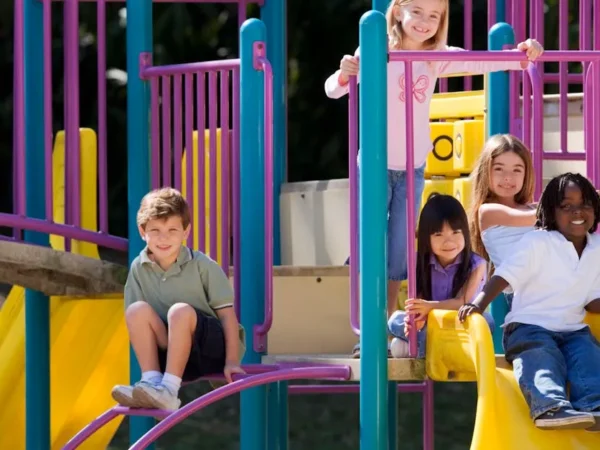 Grama Sintética Playground: Guia Completo 2026